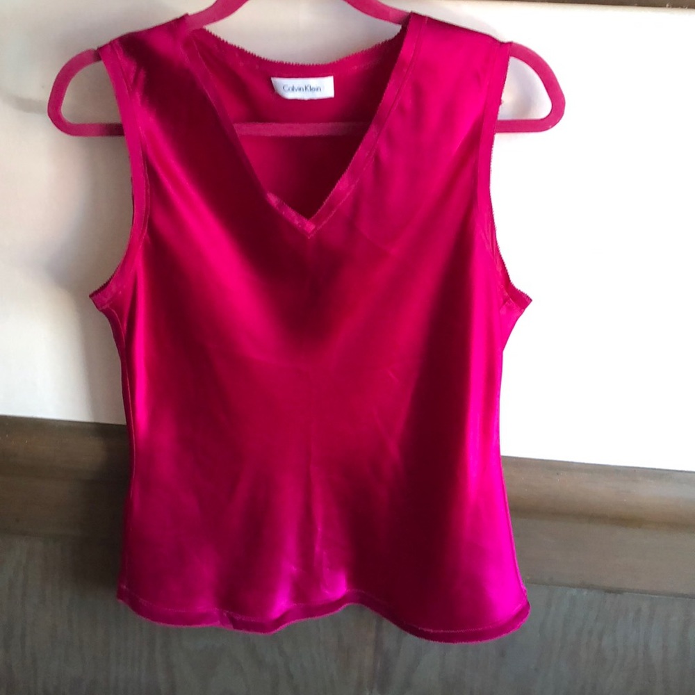 Silk jewel fuchsia tank Calvin Klein, size small
